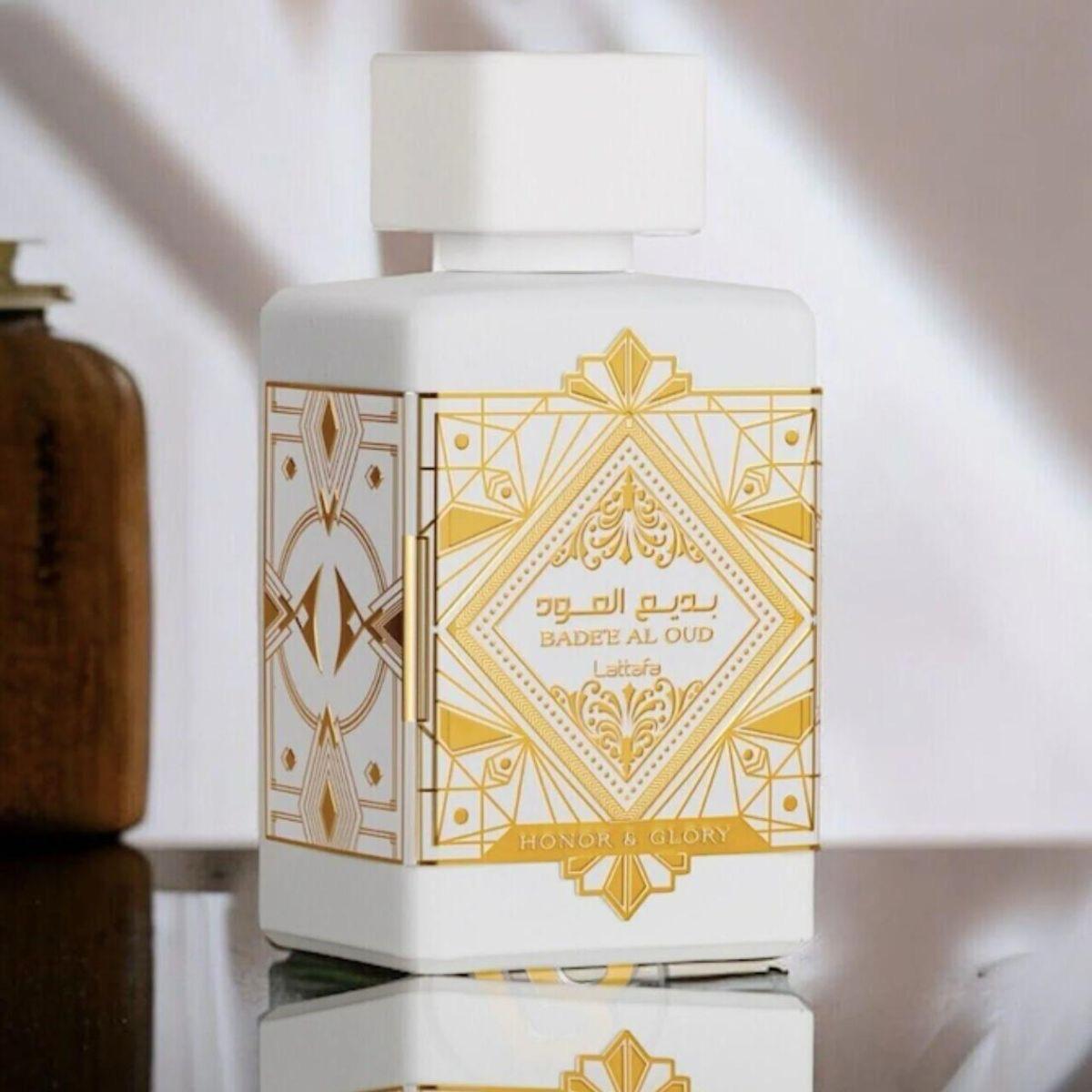 BADE'E AL OUD ( HONOR & GLORY) WHITE