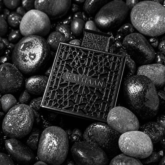 Obsidian by Rayhaan bottle with packaging box